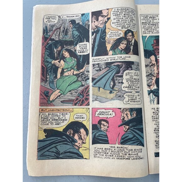 Gold Key The Occult Files Of Dr Spektor #8 June 1974 Draculas Vampire Legion - Picture 5 of 7